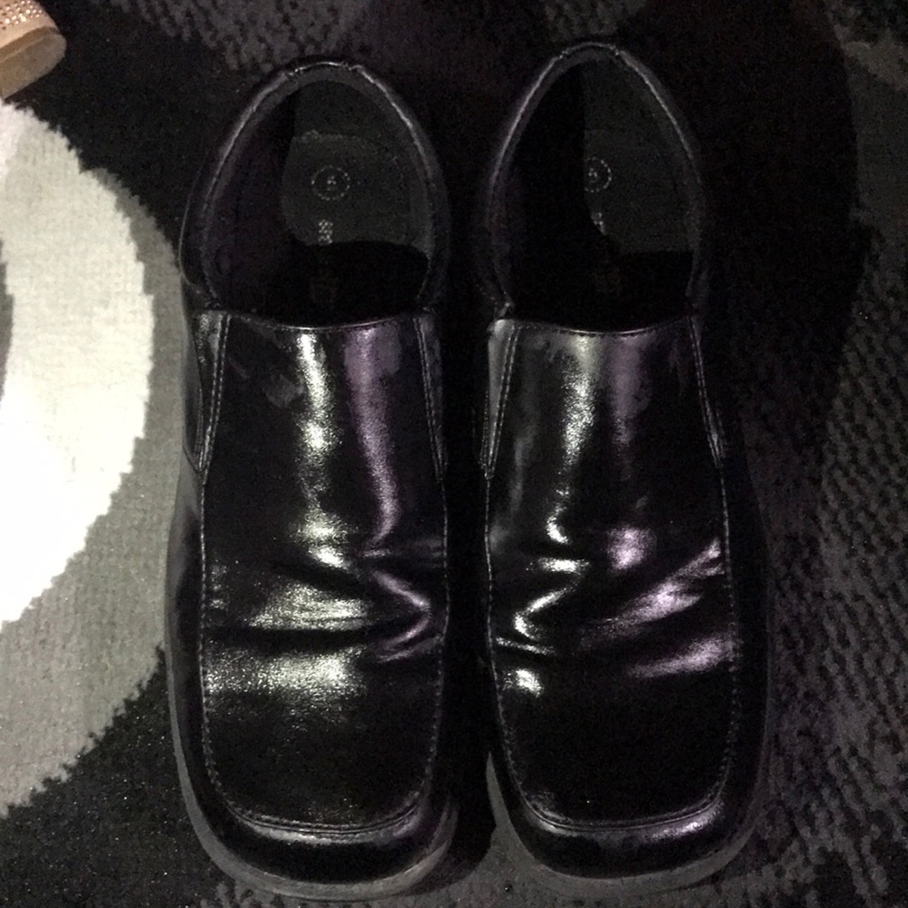 Boys smart fit dress shoes